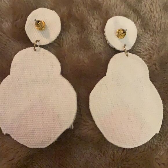 Nana Earrings - Picture 5 of 6